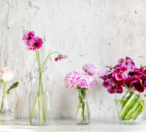 Flower arrangement in glassware decoration